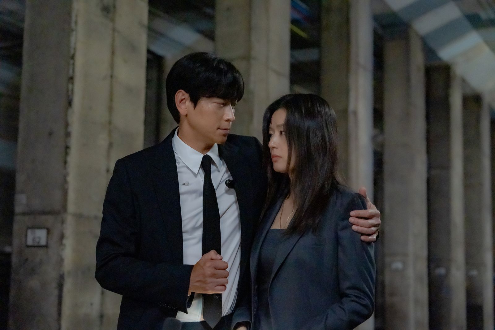 《暴風圈》辱華風暴越演越烈　LV 跟進撤下全智賢中國廣告