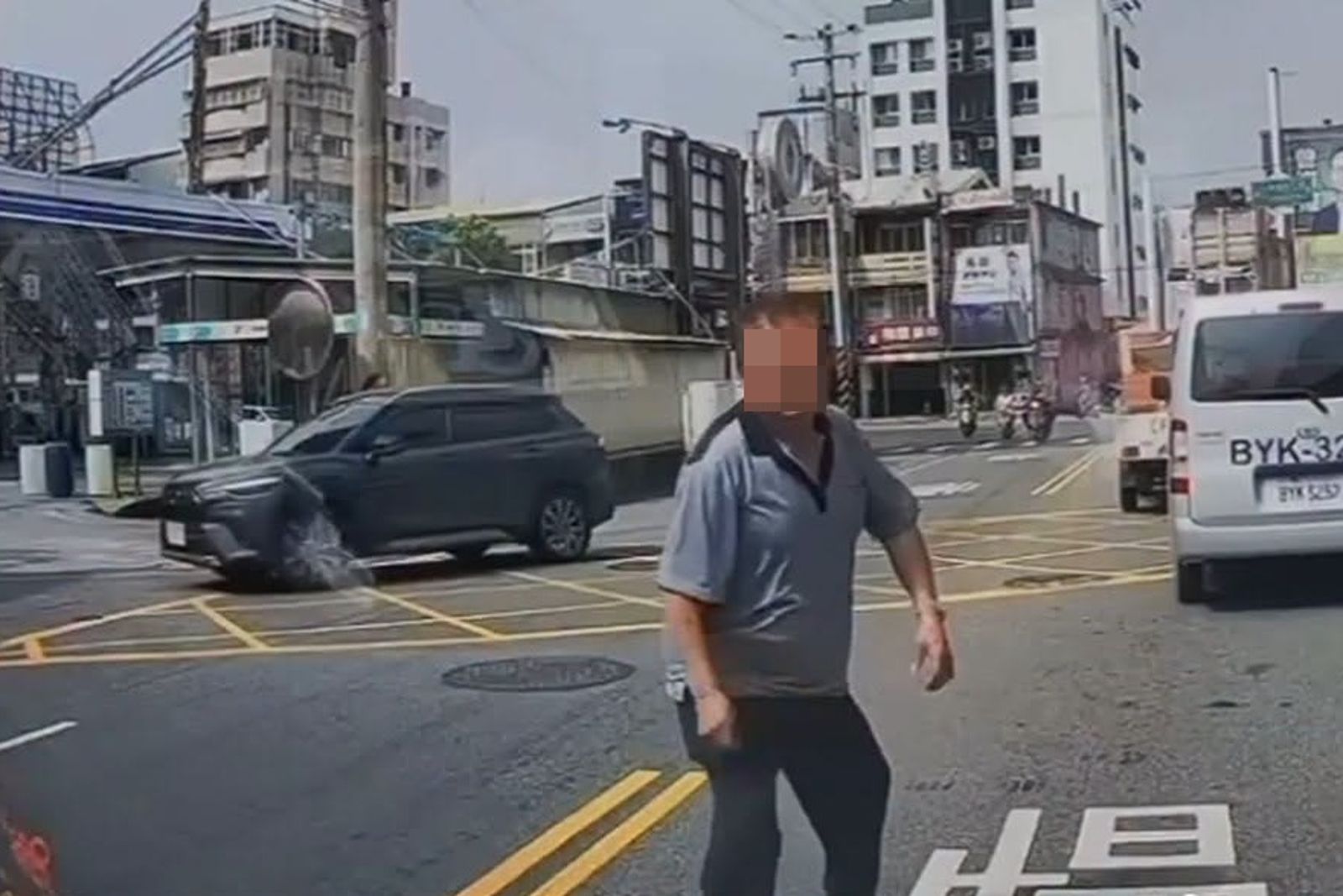 被砍不能還手?Cheap力挺年輕黑衣男:不再同情持刀阿北