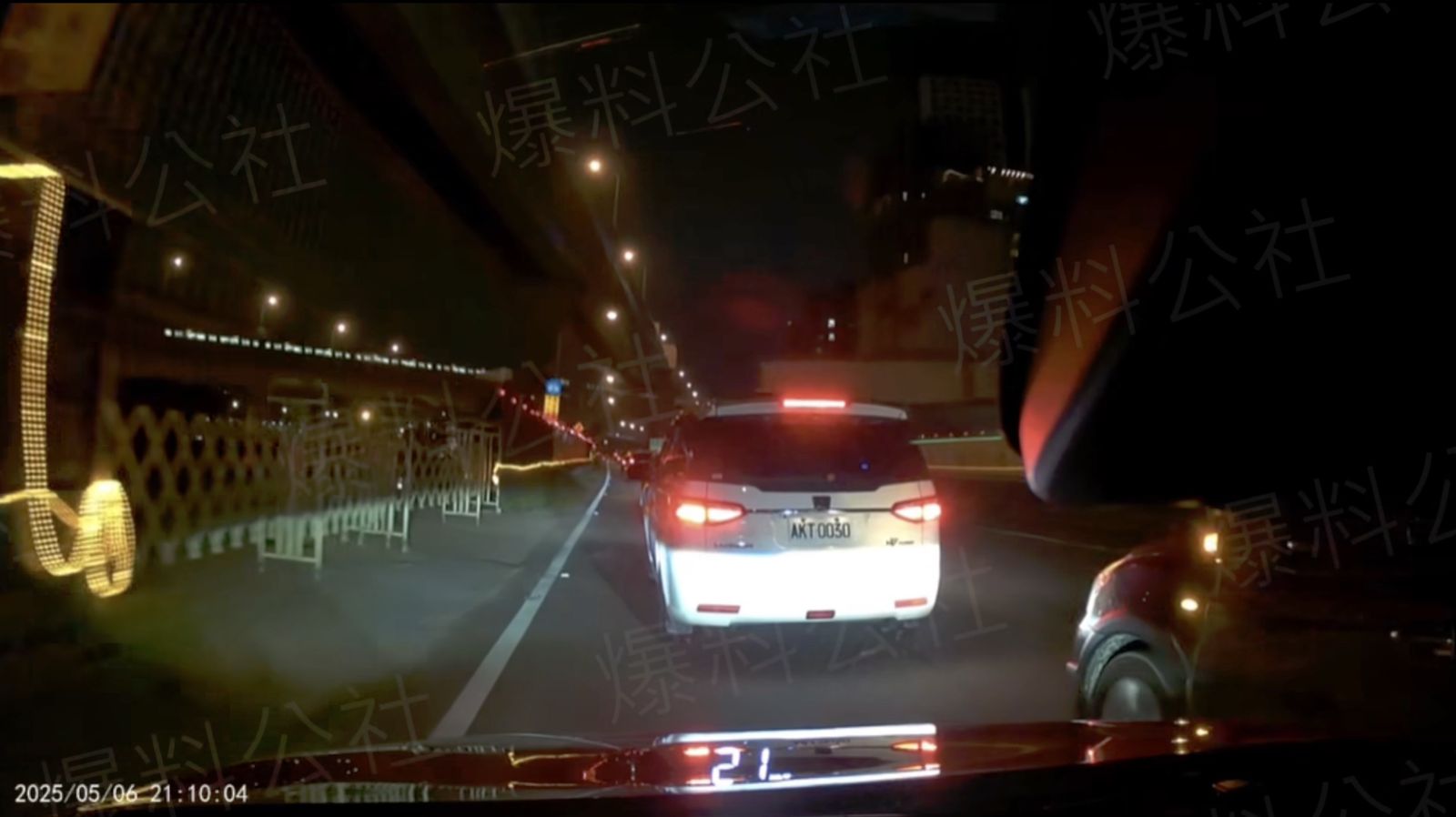 惡劣片／匝道逼車硬切　得逞還用雷射筆照後車