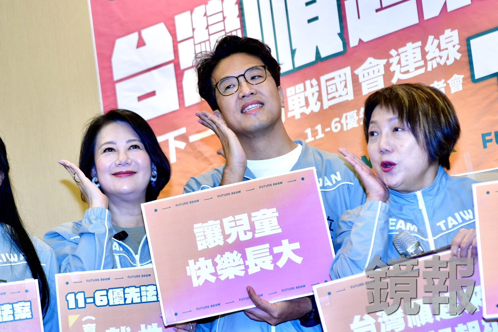 民進黨台北市長參選人沈伯洋競辦呼籲蔣萬安團隊盡快磋商辯論時間及形式,甚至願意登門拜訪。攝影李智為
