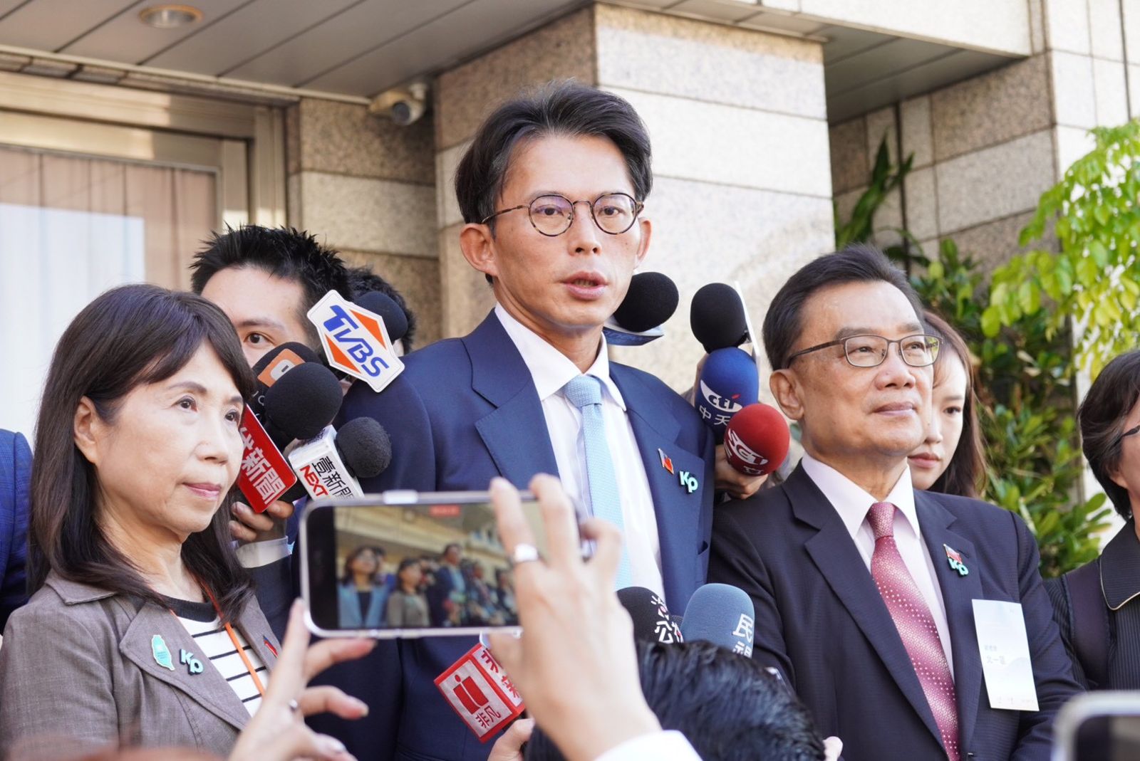 率白委出席國慶大會 黃國昌砲轟賴清德「撕裂台灣」:應有具體作為弭平仇恨