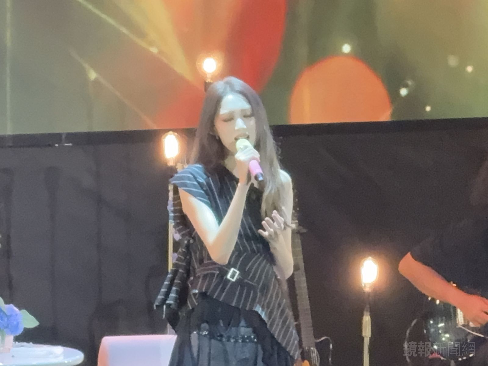 直擊／李聖經出場森氣氣「一堆人滑手機」　粉絲驚喜讓她感動到「沒唱好」