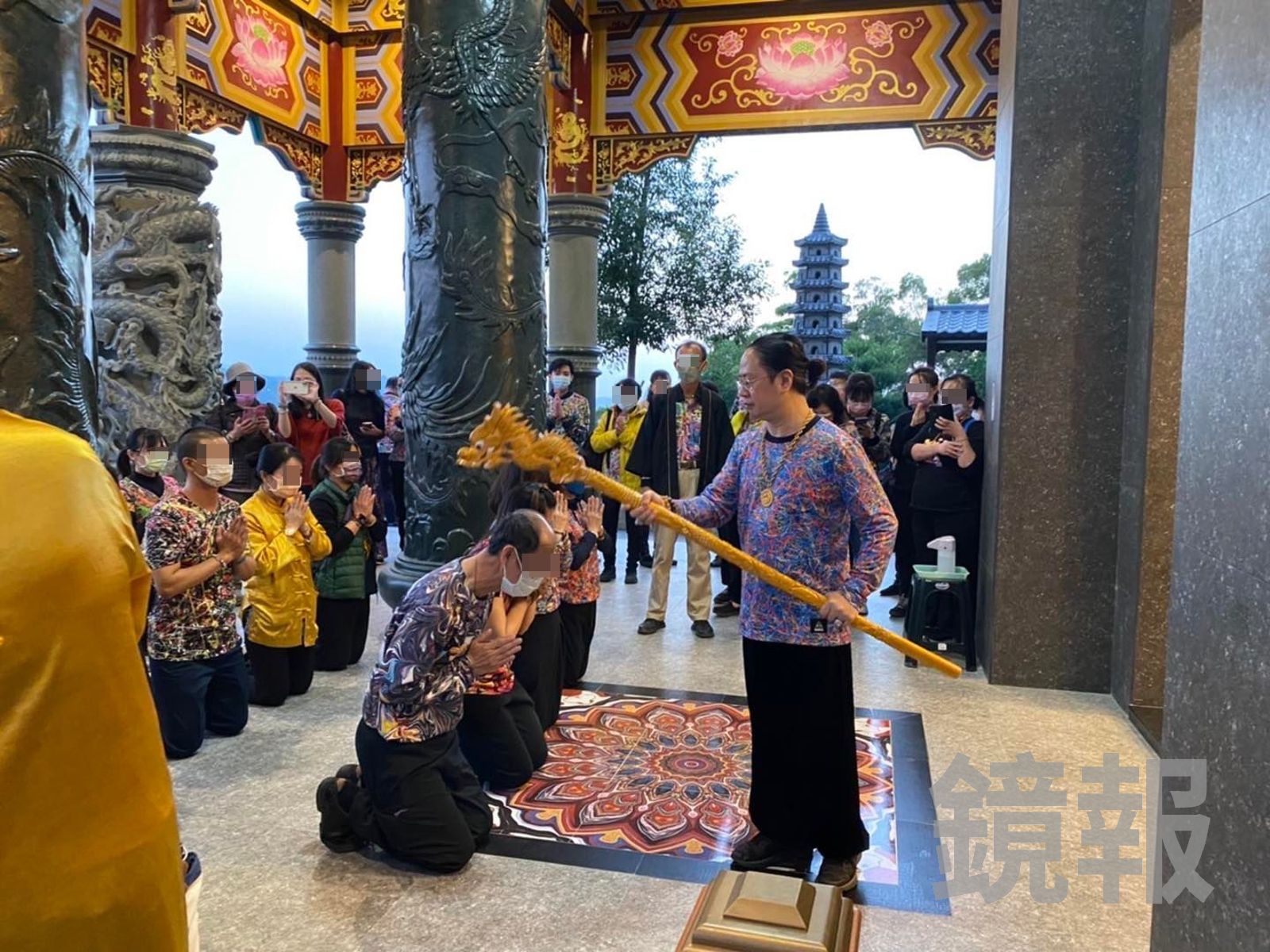 揭密彌勒皇教/陳金龍電玩大亨變降魔教主 自封「朕」靠賣畫、法器海撈數10億