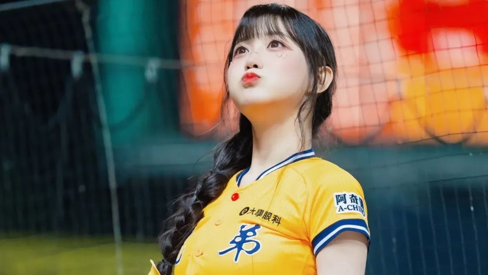 邊荷律遭抹黑「罵哭工讀生」!本人反應曝光 經紀人硬起來找律師