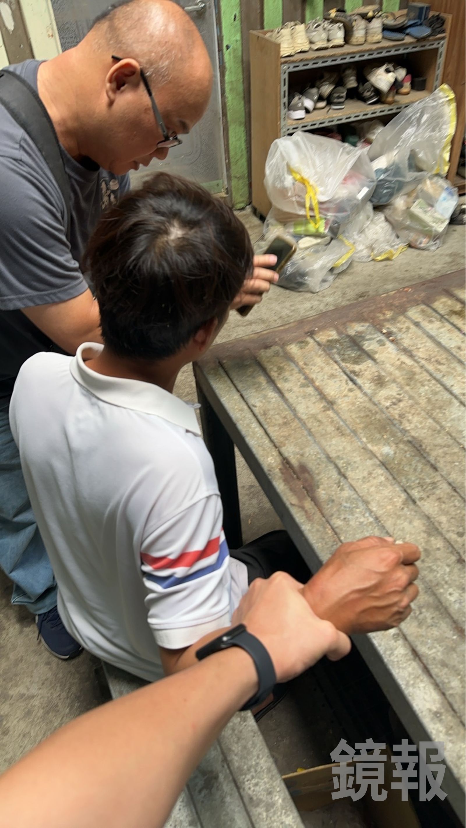 越南籍阮姓男子出面收貨，當場被警方逮捕，民眾提供