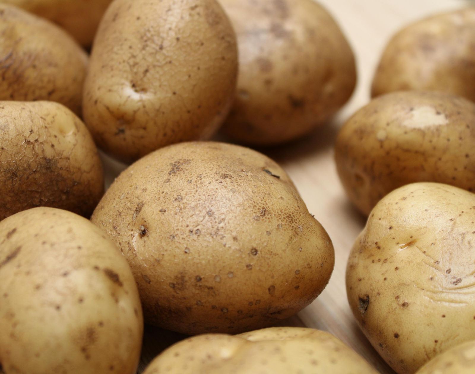 美國「發芽馬鈴薯」能進口掀食安爭議	食藥署揭雙重機制：超標直接丟