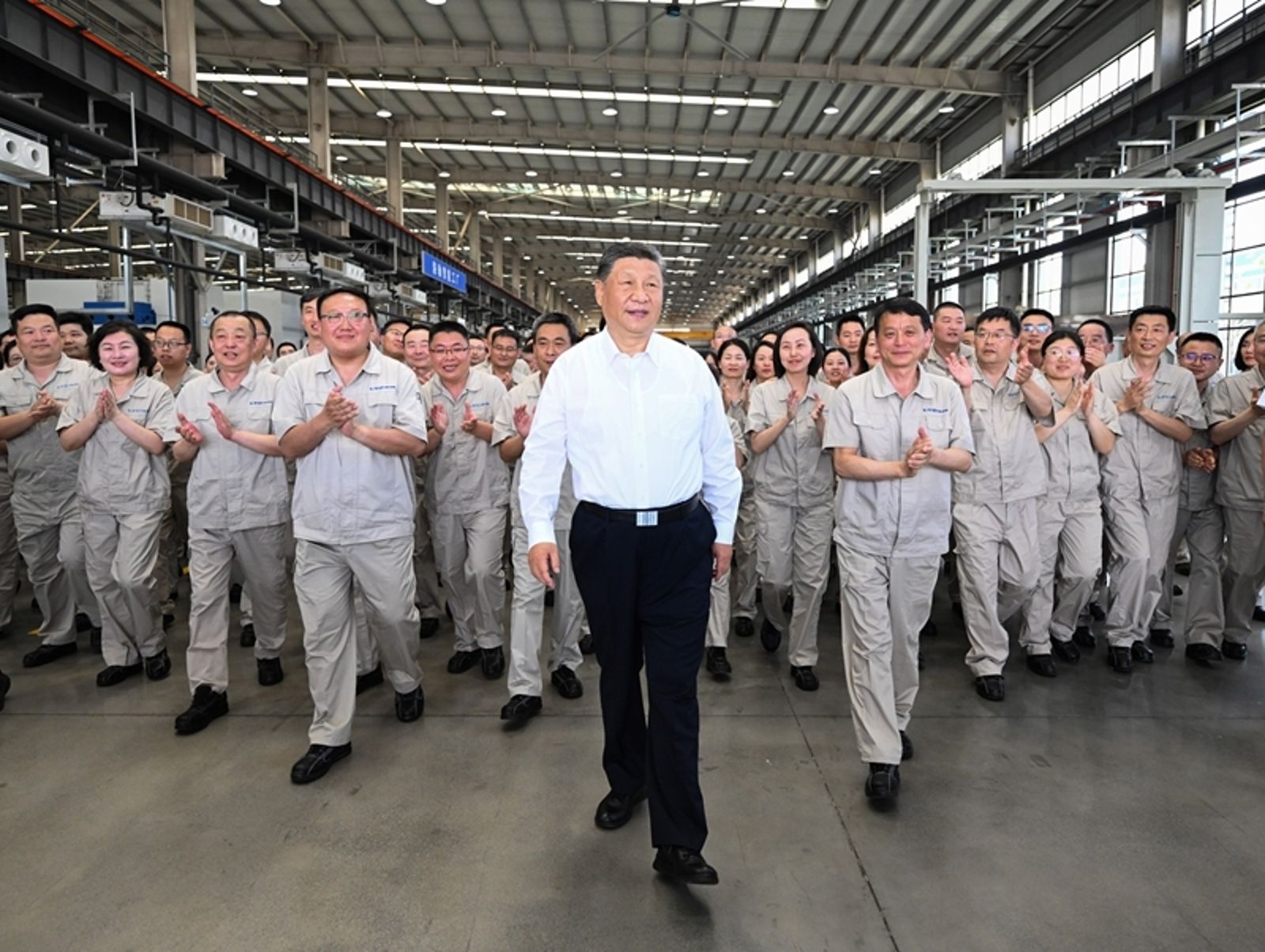 習近平19日在中國河南考察。翻攝自中國中央人民政府網站