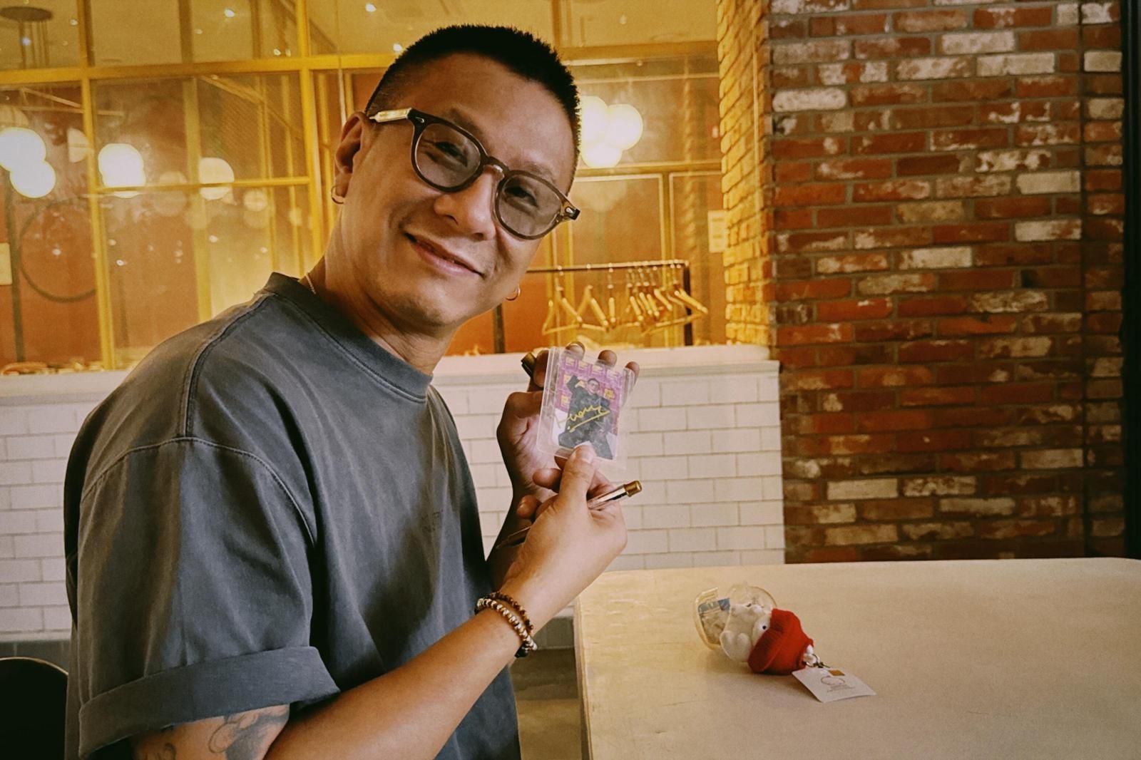 朱栢康韓國行夜晚進行「男人的浪漫」　與李炳憲擦身而過