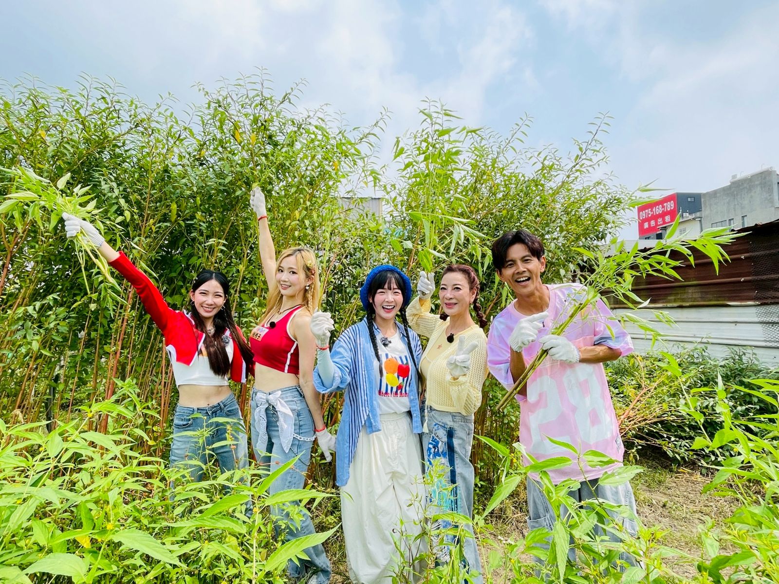 一行人台中南屯。民視提供