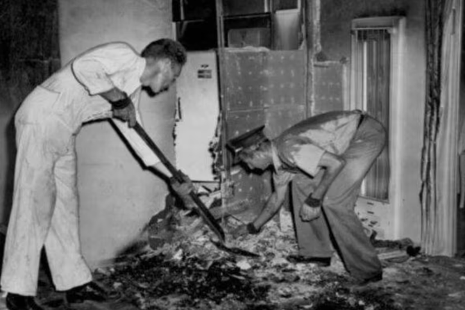 房子沒事「人獨自燒成灰燼」!美67歲婦離奇身亡 FBI曝75年懸案真相