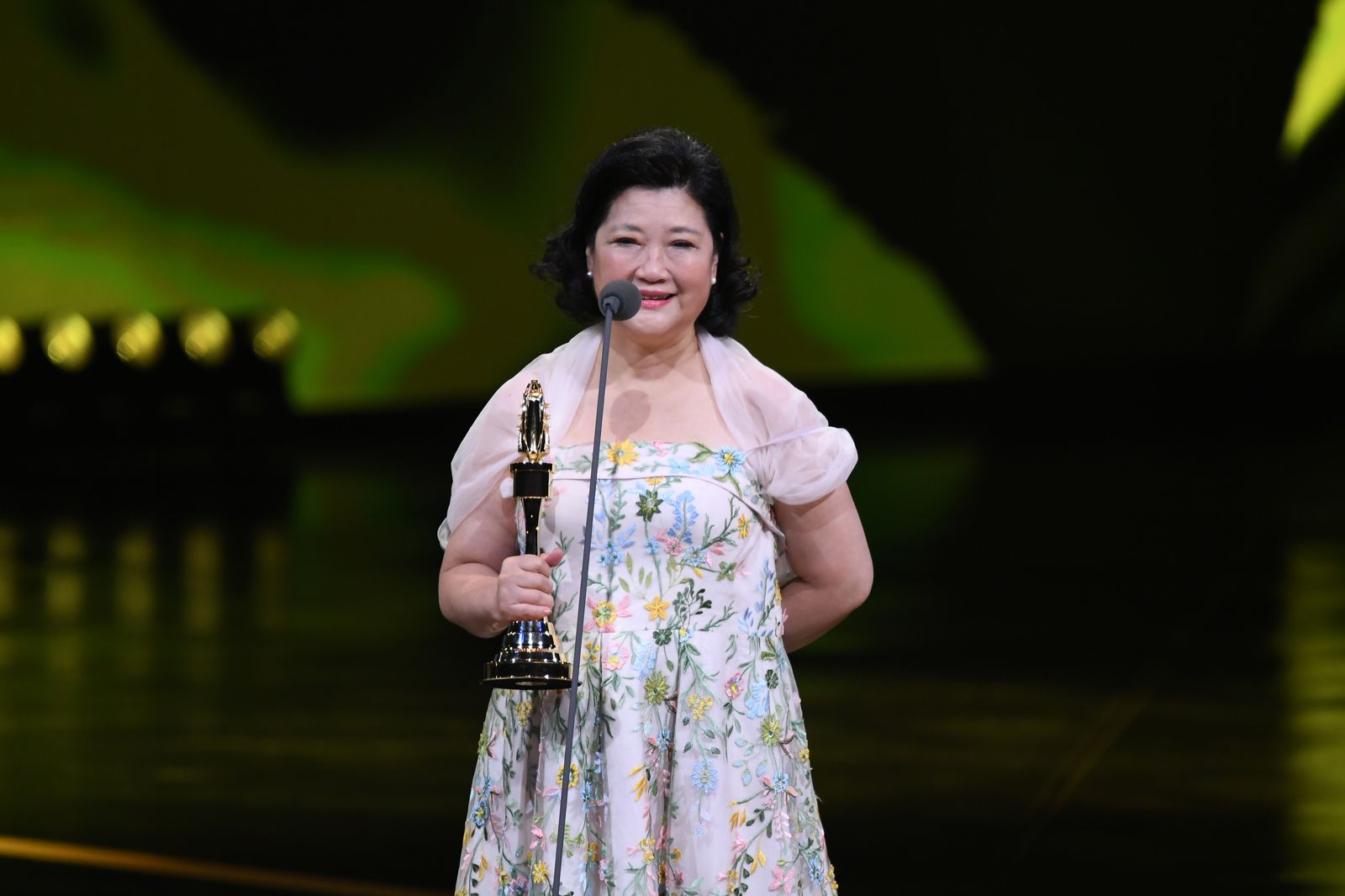 金鐘60/倪蓓蓓奪「特別貢獻獎」!感謝已逝哥哥倪敏然:他是天上一顆星