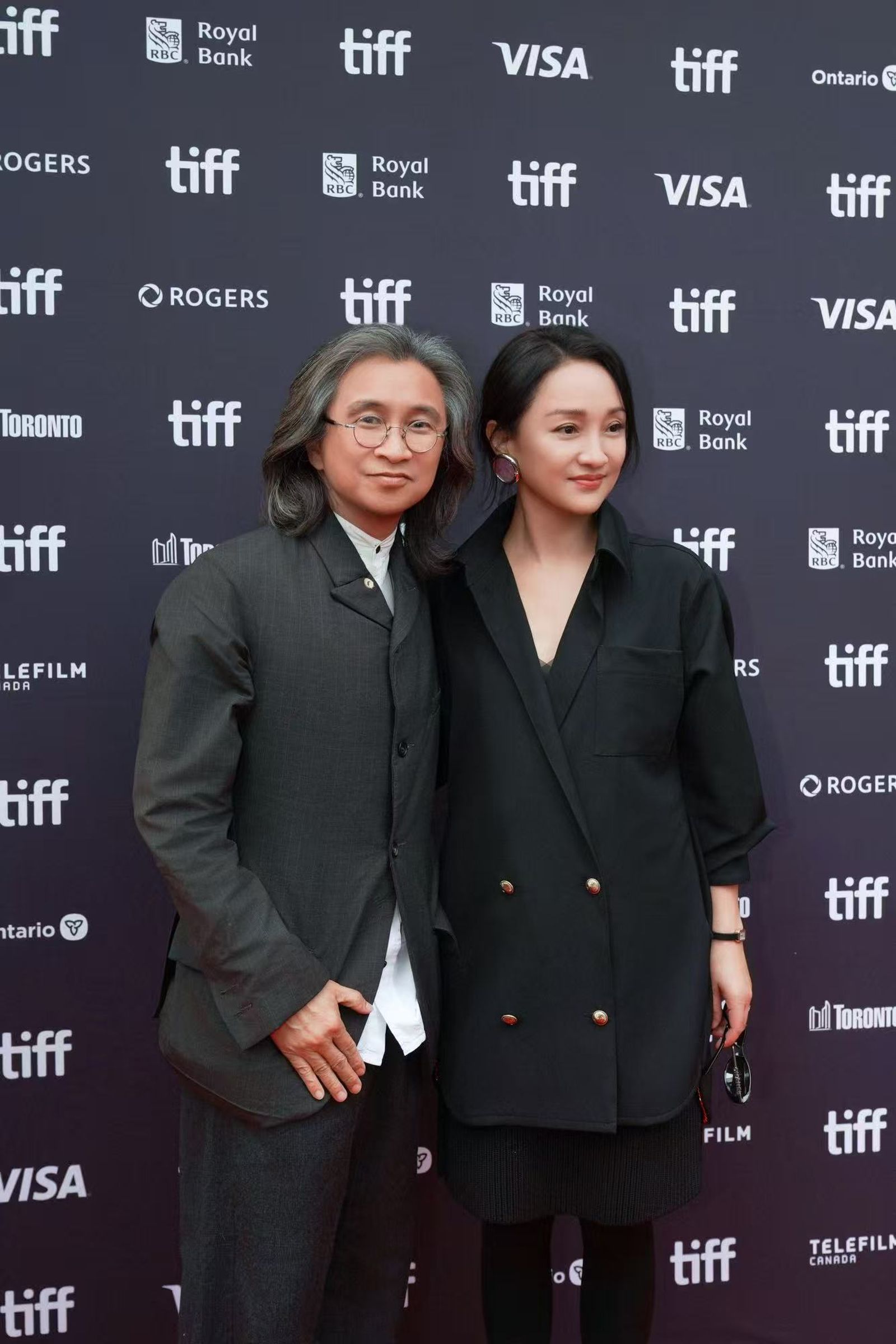 陳可辛與周迅20年前合作電影《如果·愛》,如今又再度合作新片《明天,會更好》並於多倫多影展首映。圖/滾動工作室