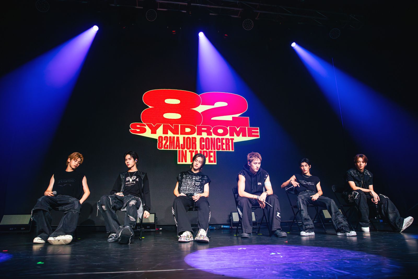 全場為忙內金道均慶生。iME TW提供