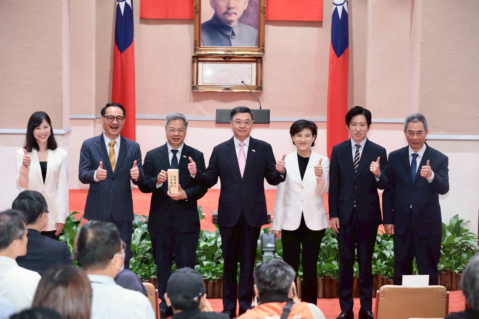 新財劃法已成事實　行政院應重新檢視中央地方權限分配