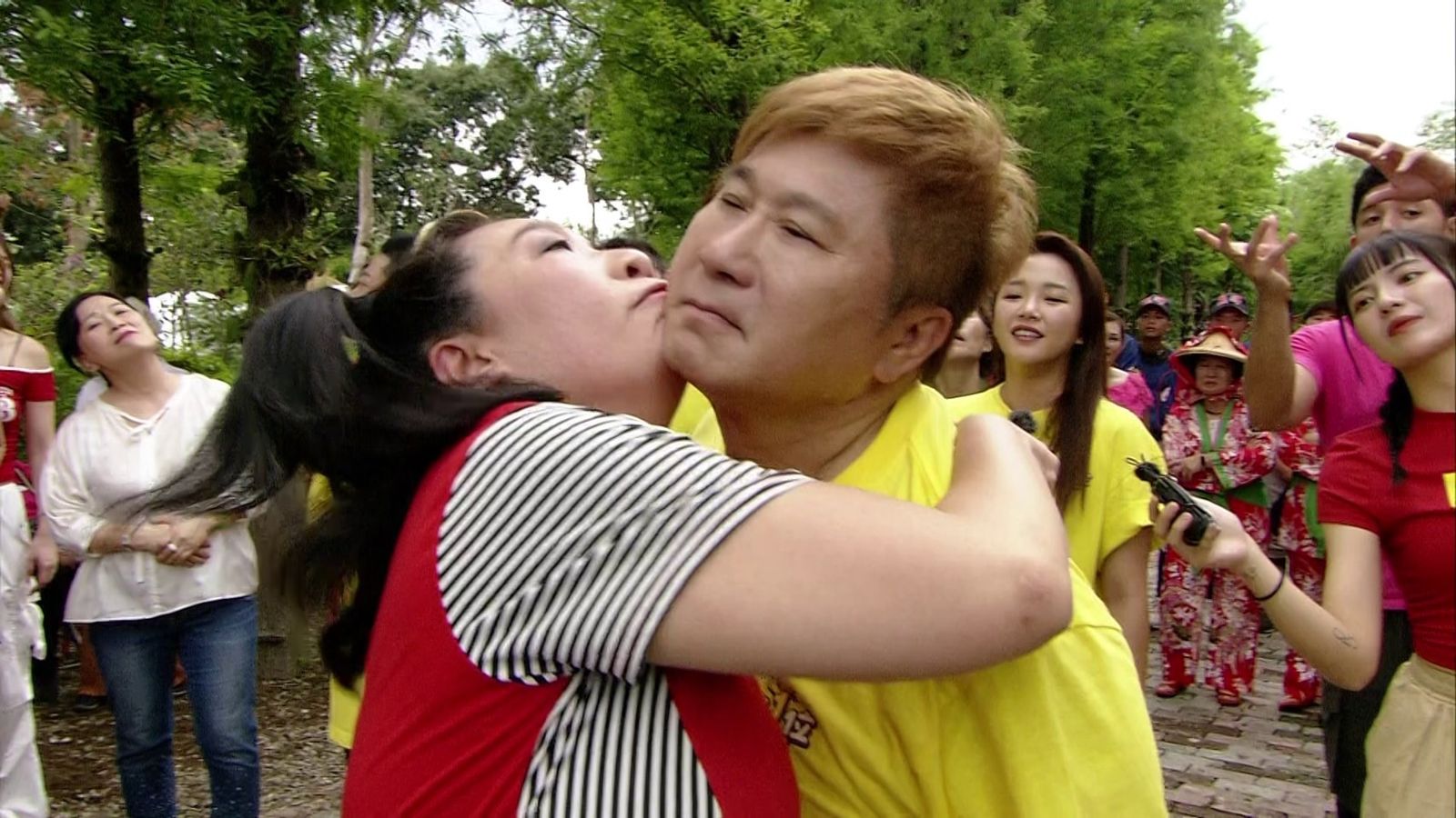 胡瓜（右）與如花兩人超沒默契。民視提供