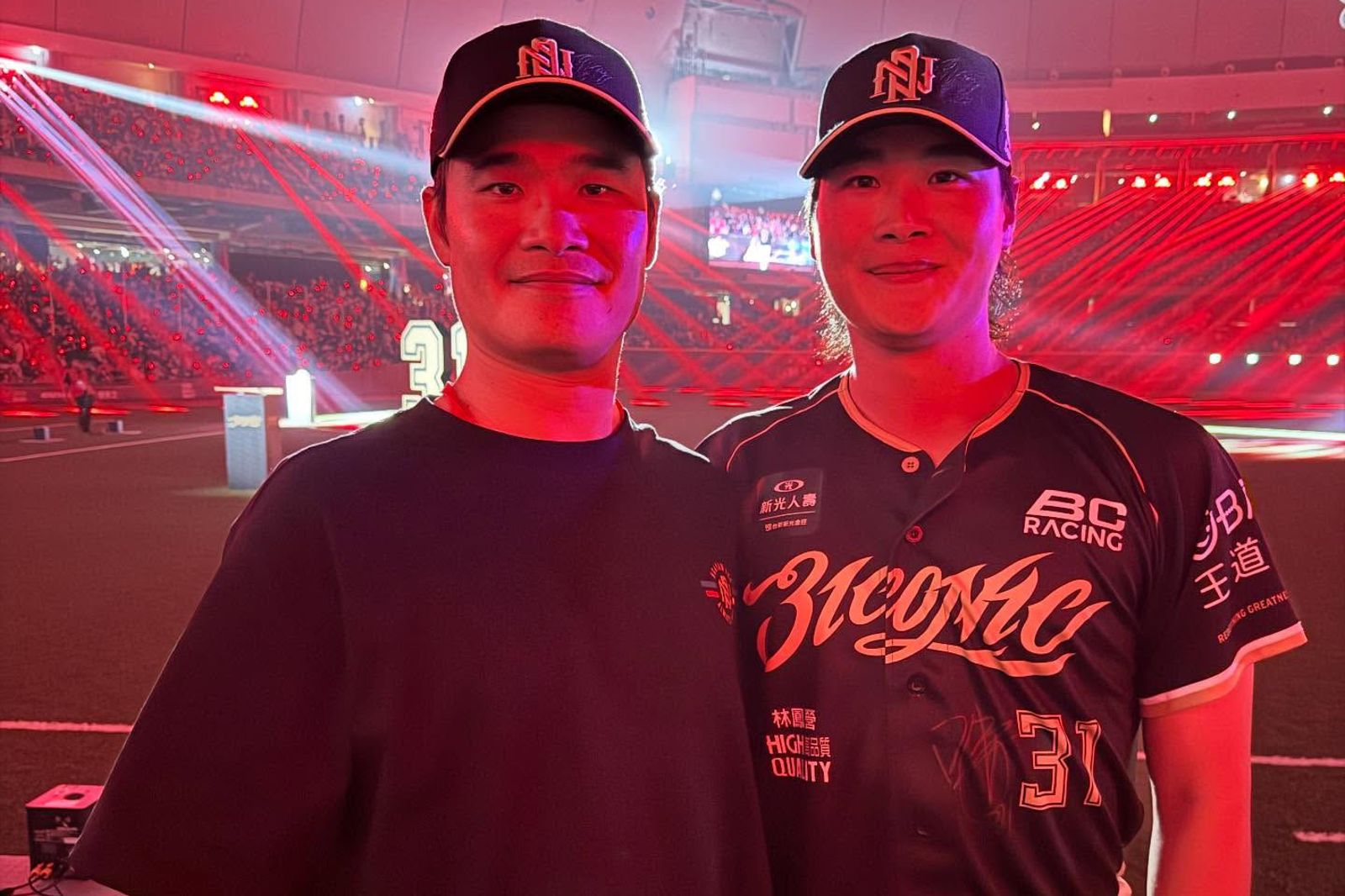 中職／林智勝引退儀式驚見兄長「分身」　李超與林祖懷神似掀熱議