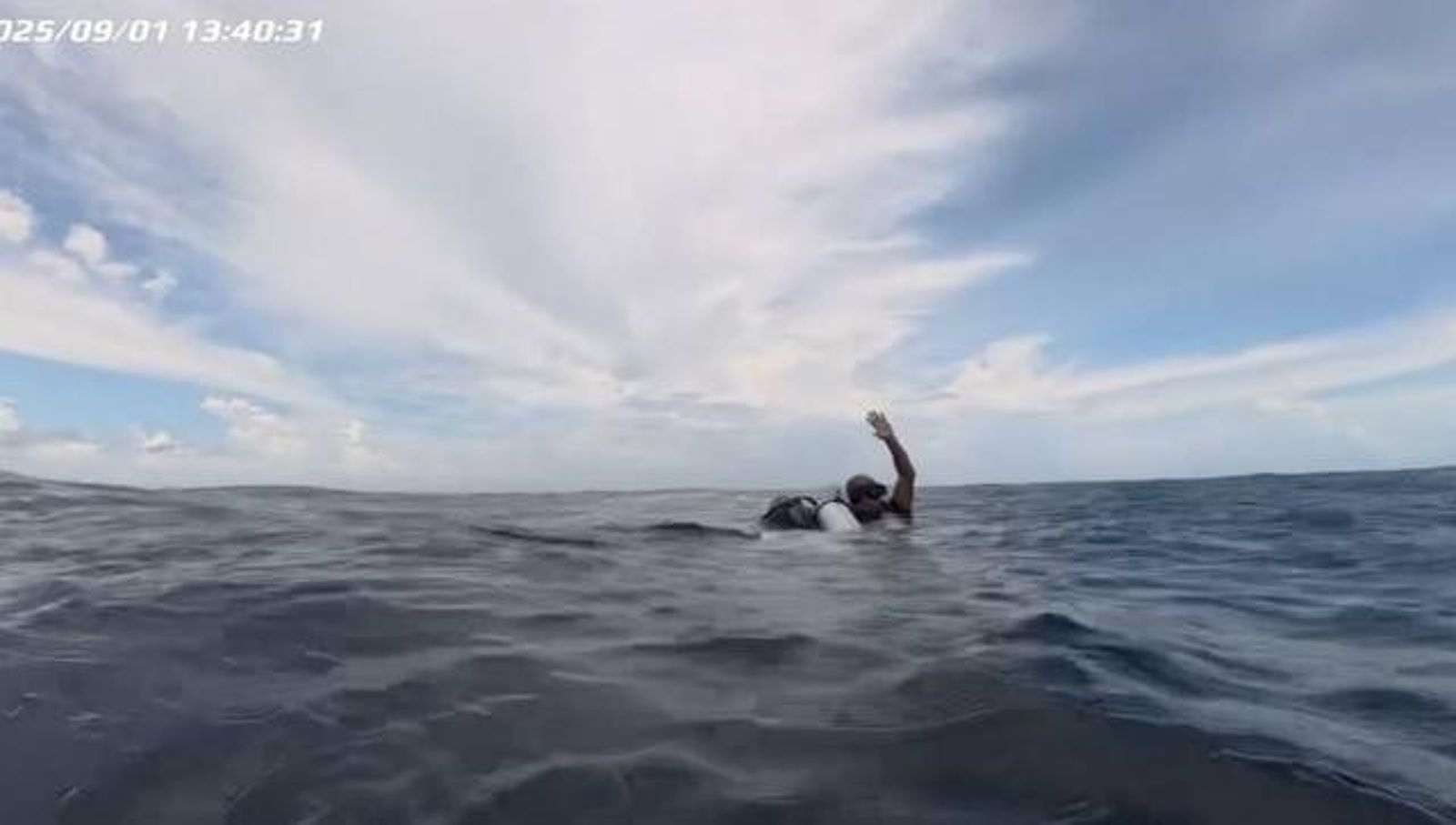 死定了！中國女到馬爾地夫浮潛慘遭「拋棄」　海中央絕望漂流35分