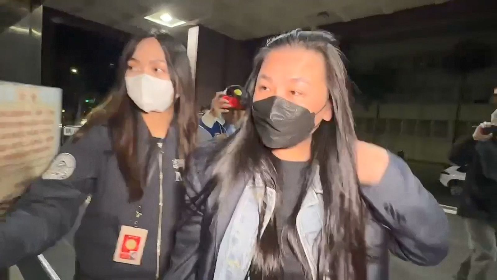 愛情神話淪被告…李傅中武涉貪千萬800萬交保 「大牌經紀人」妻曾捧紅王識賢