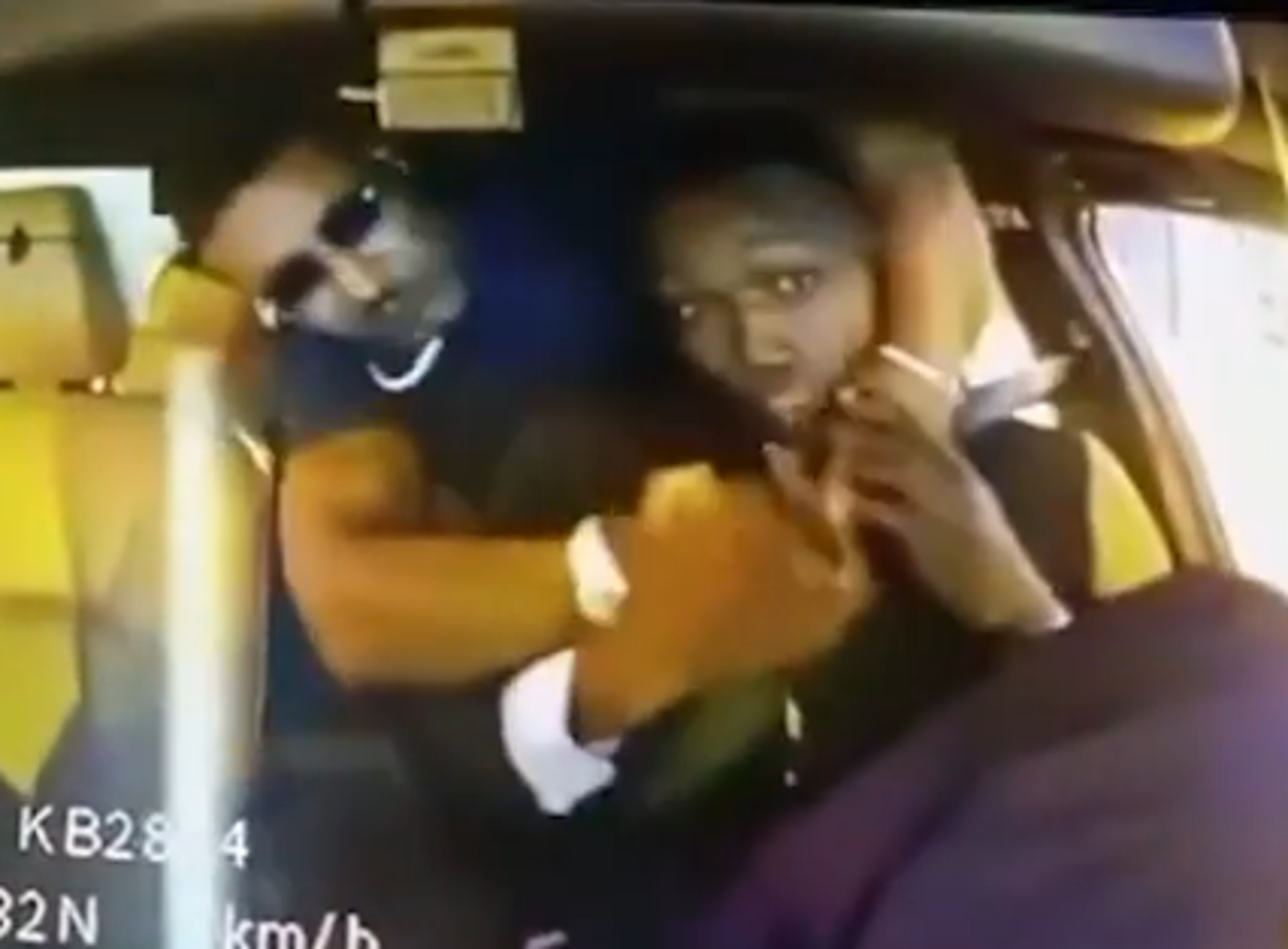 計程車司機遭男乘客性騷！不給摸竟勒脖威脅「想死嗎」　公司1舉動引譁然