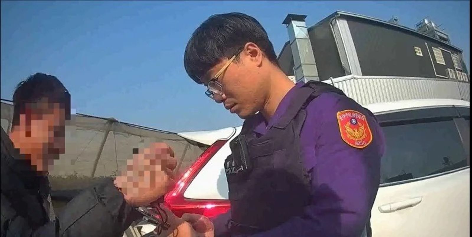 電動車未掛牌　台中鷹眼警擦身而過捕獲通緝犯