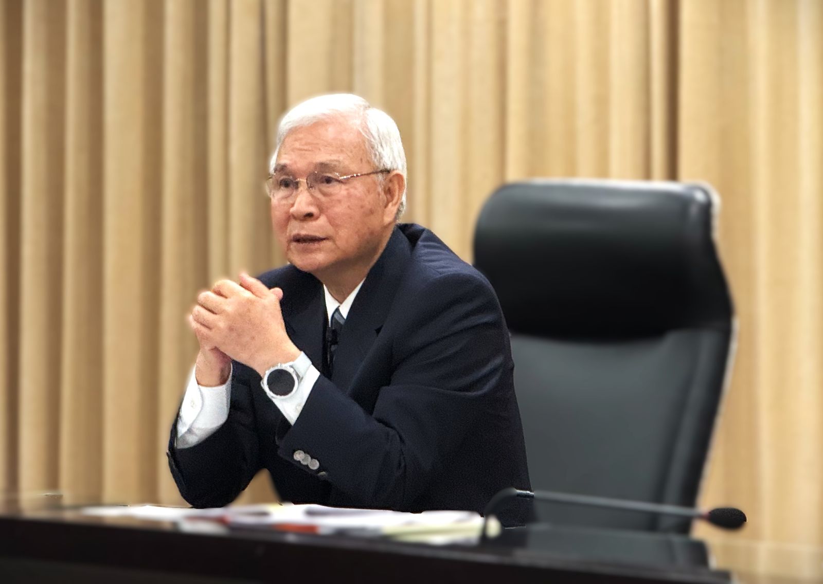 中東戰事推升油價央行上修通膨至1.8%　楊金龍：戰火不致拖長全年仍守2%以下