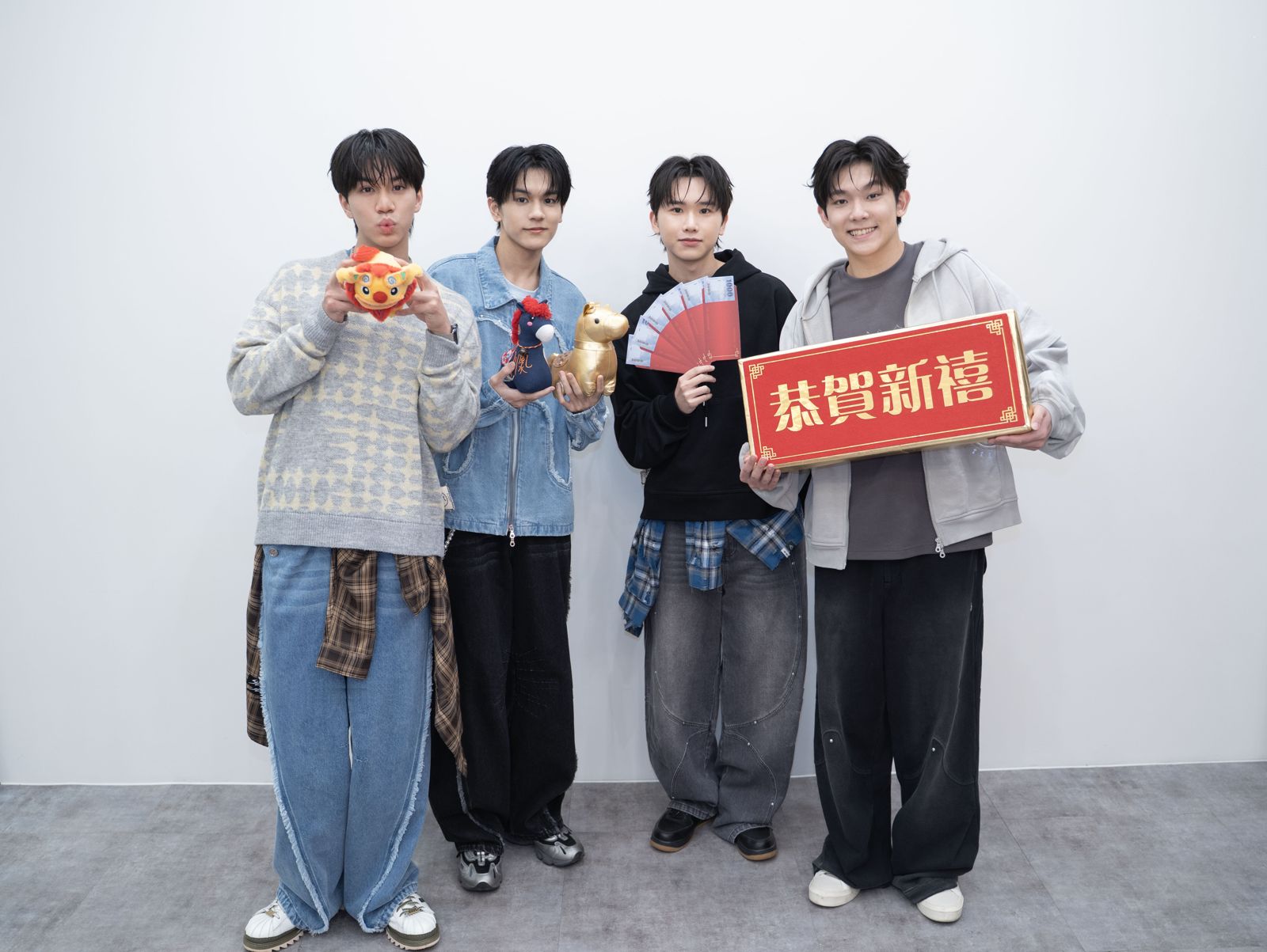 「刮刮樂選號秘技」公開！AcQUA源少年自曝除夕夜重頭戲