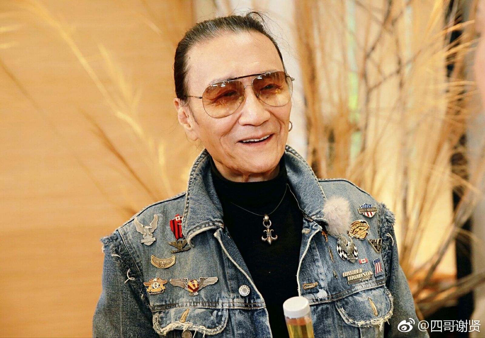 傳謝賢「骨灰可領回」安葬地未定!謝霆鋒悲守父親頭七才離港 月砸10萬港元租豪宅藏最後孝心