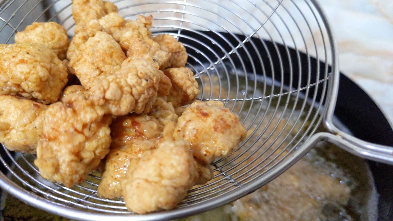 炸雞是導致肥胖的超加工食品之一。示意圖/取自免費圖庫pixabay