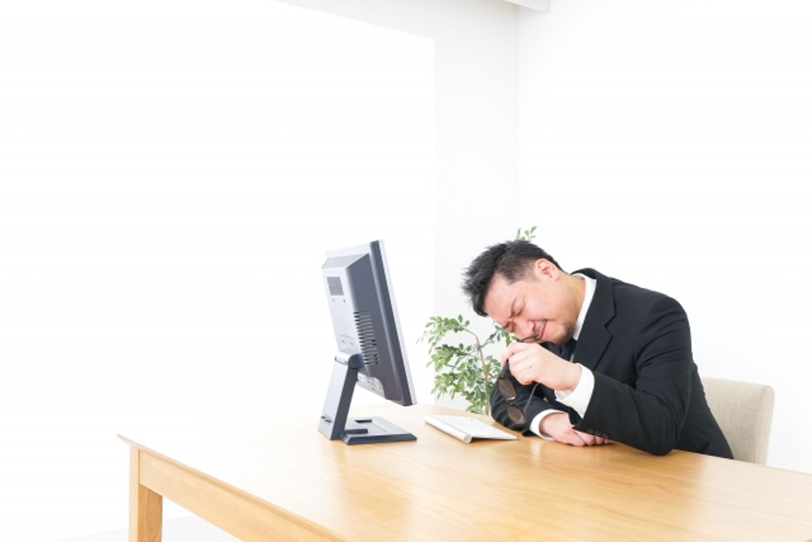 刷牙也沒用？男子被妻嫌棄口臭「一查竟是胃癌」…醫曝4大關鍵症狀