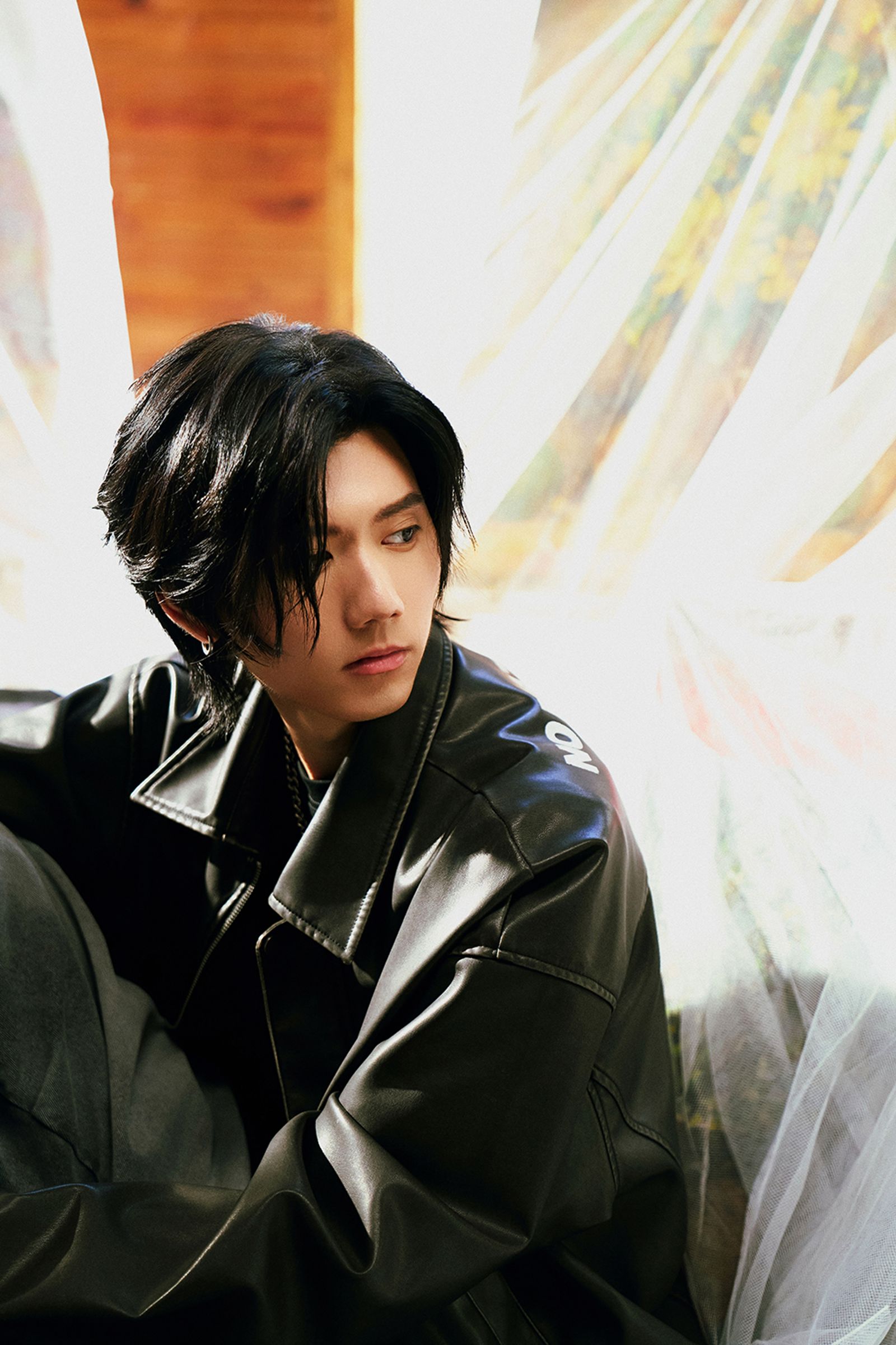 黃霆睿為新歌〈答案是你〉演出MV。相映音樂提供