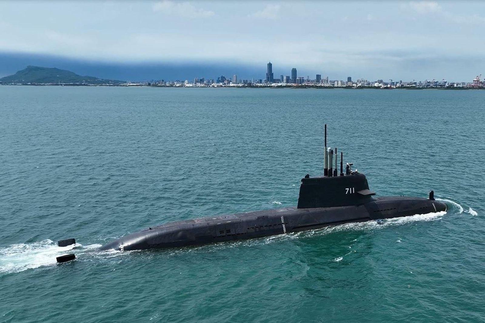 海鯤號海測進度落後　顧立雄：11月交艦有挑戰性