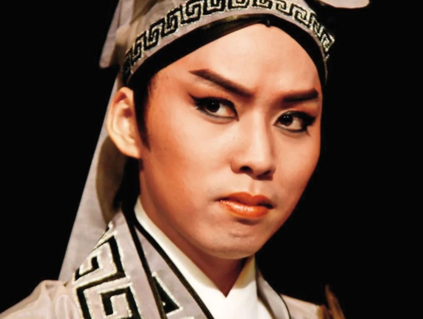 「戲曲名師」李菄峻性侵4少年起訴!專挑大通舖下手…趁熟睡強行翻正面偷吃