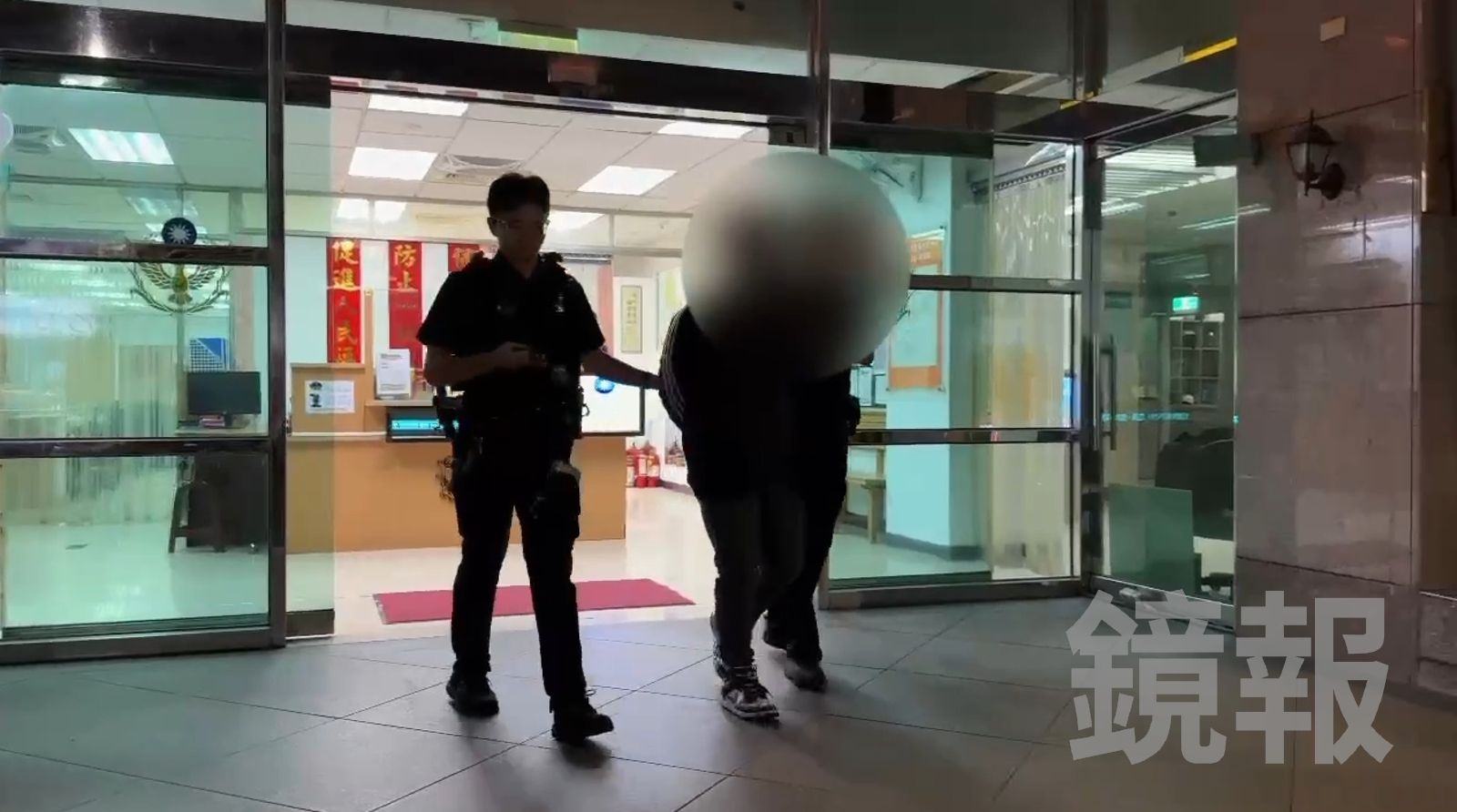 許男衝動的下場，恐將在看守所度過中秋節。翻攝畫面