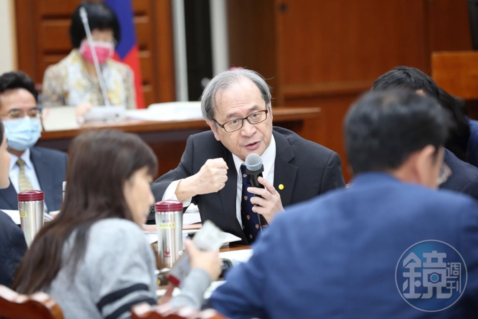 霸凌+性騷成丟官首例！前原能會主委專挑長髮秘書　喊「好像少女」挨罰60萬