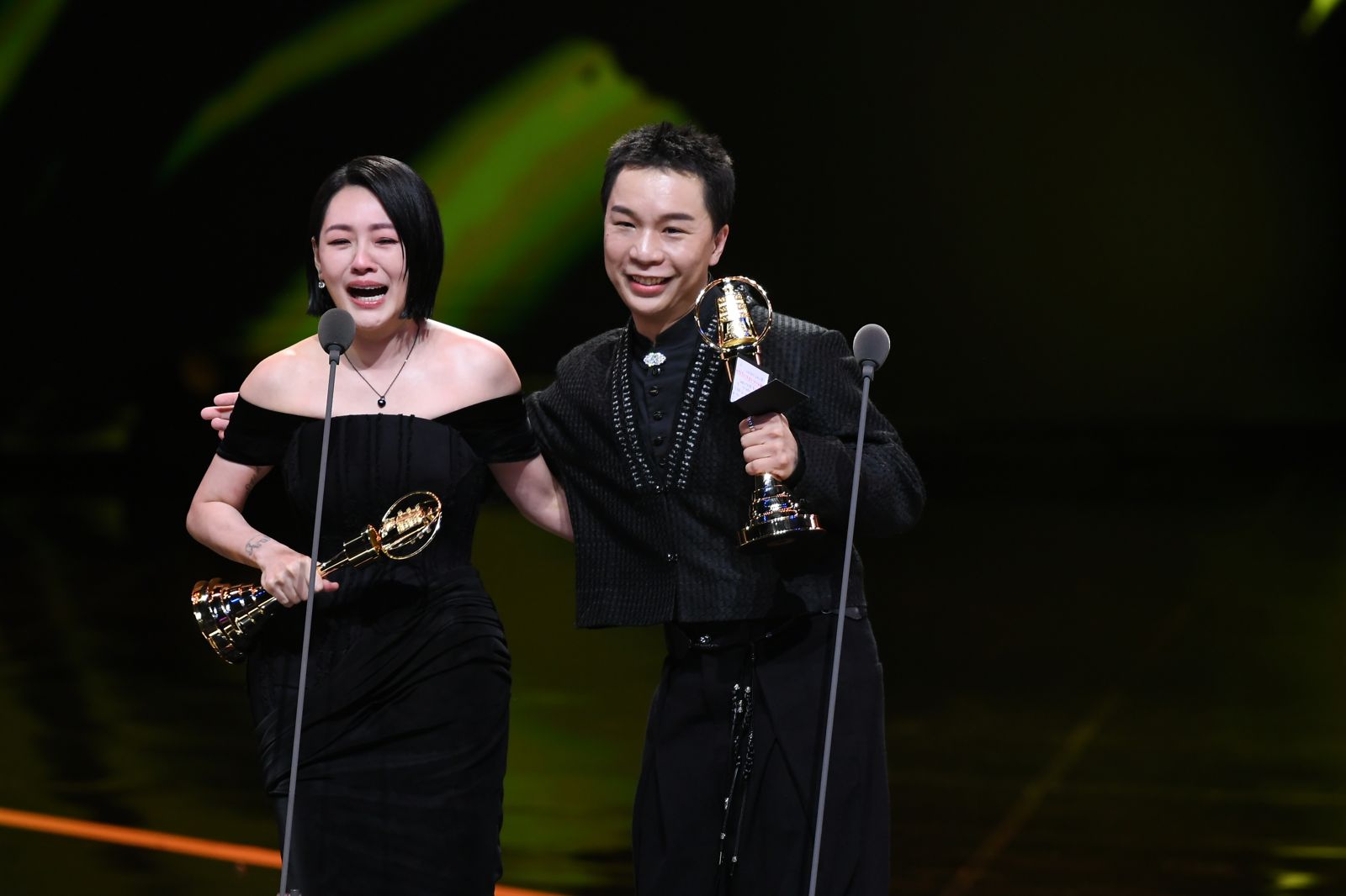 金鐘60/《小姐不熙娣》奪綜藝節目主持人獎 小S獎不獻大S、獻給S媽