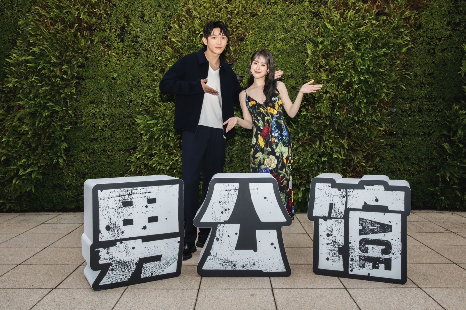 林輝瑝(左)、邱偲琹(右)出席《男公館》「亞洲影視內容試映會」時被問到各自戀情。達騰娛樂提供