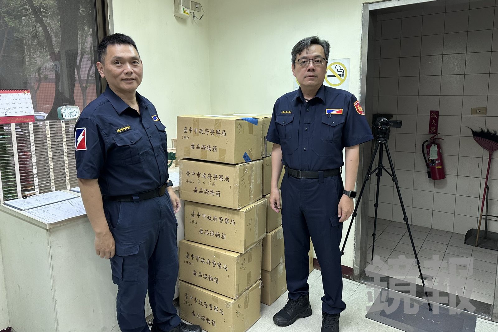 警員全程戒護毒品押運的過程。警方提供