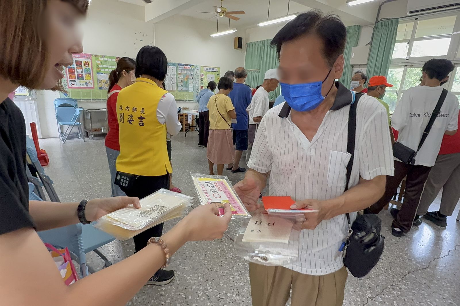 阻採訪衝突曝光!領3600元得先合照鄉長+競選小物?林內鄉公所喊「勿政治操作」