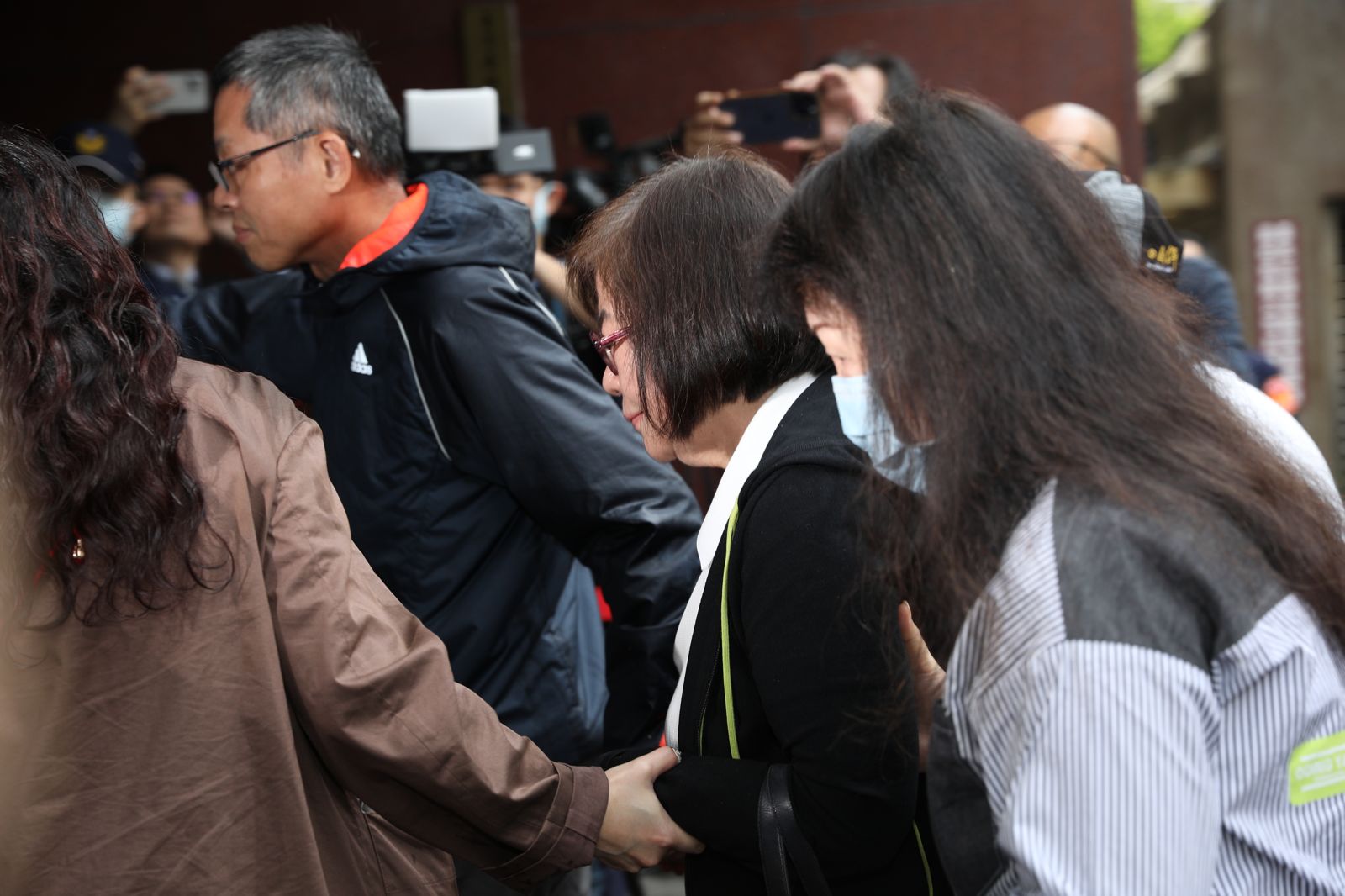 幽靈連署案黃呂錦茹走險棋內幕曝光　「跟鍾小平搶罷免主導權」