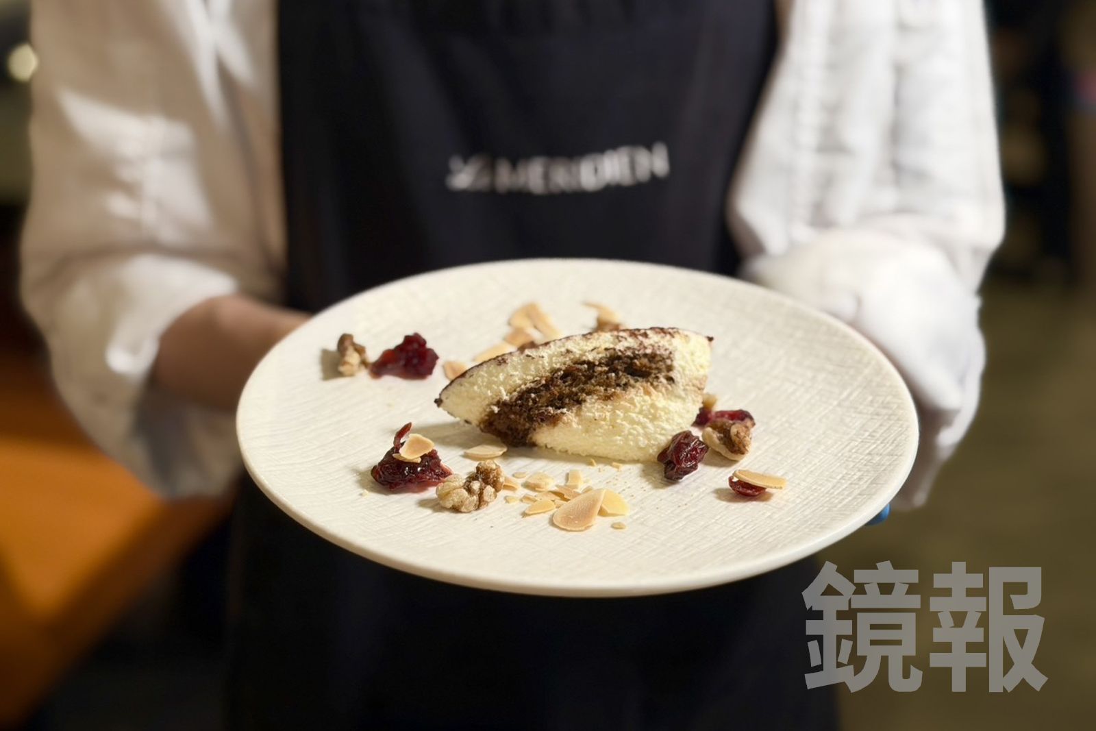 桌邊現做的提拉米蘇化口甜香,甜點胃要為它留個位置。