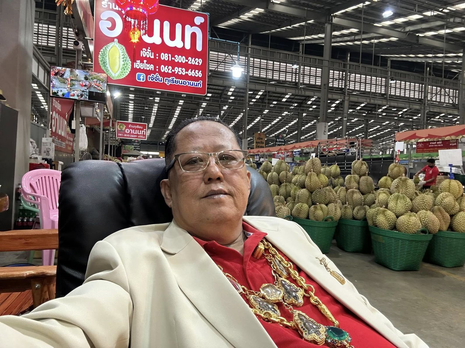 兒子外遇!富豪爸「懸賞重金打小三」:打到分手為止 突宣布斷絕親子關係