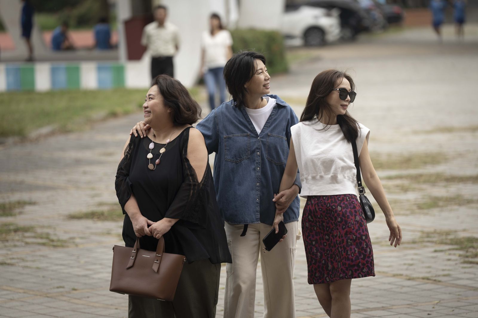 《拜六禮拜》三位女主角鍾欣凌（左起）、丁寧、孫淑媚。華視、公視台語台提供