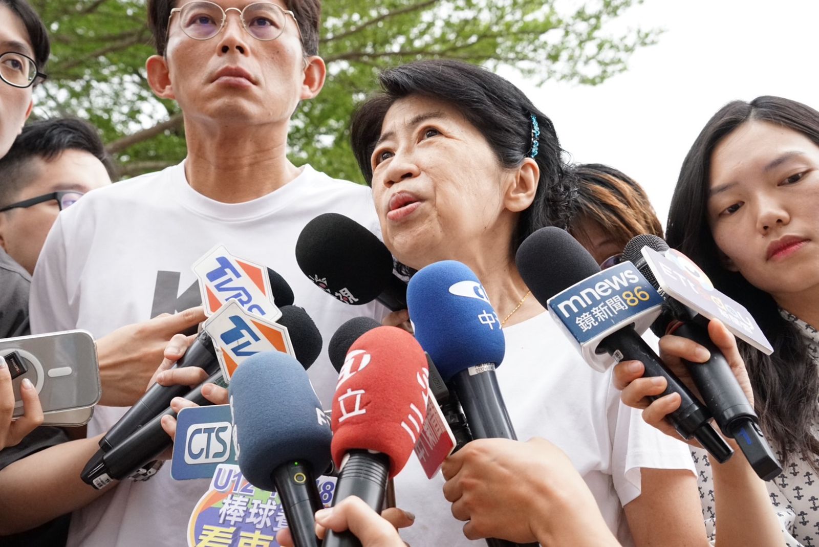 現身民眾黨反罷集會 陳佩琪批民進黨:花錢大罷免不如拿去救災