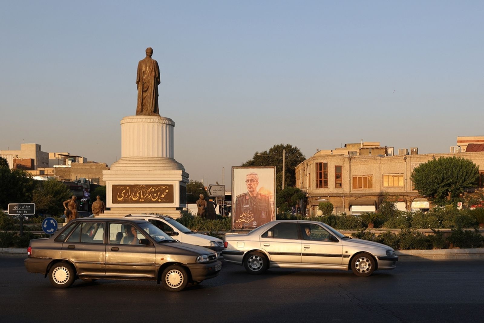 致電伊朗親友卻聽見「生活充滿驚喜」!詭異語音瘋傳…專家揭背後內幕