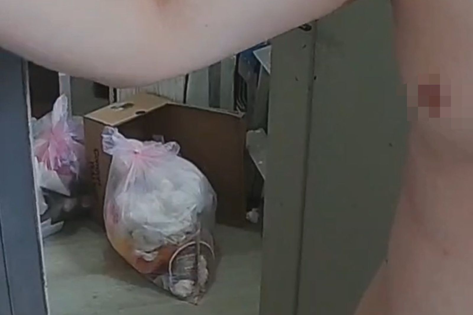 客人全裸取餐!「36.7%外送員」曾遇性騷擾 工會批:黑名單制度是笑話