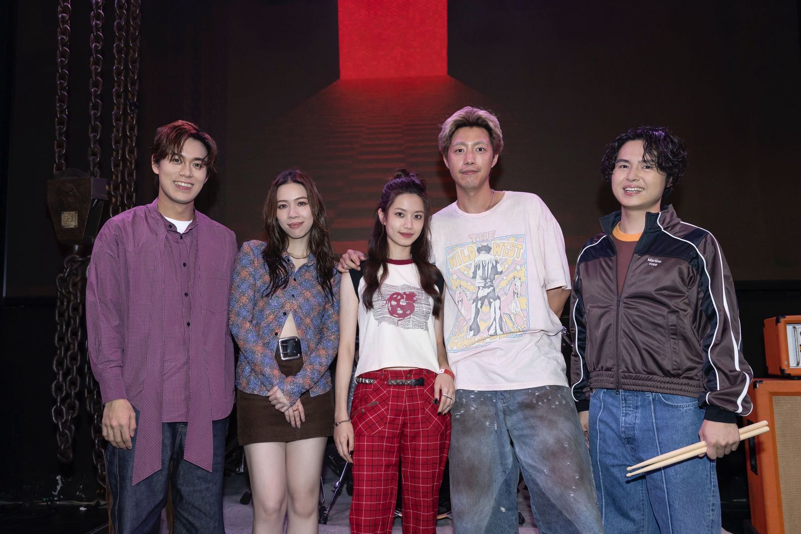 告五人〈將錯就對〉MV邀請蔡凡熙、陳沛辰跨刀演出。相信音樂提供