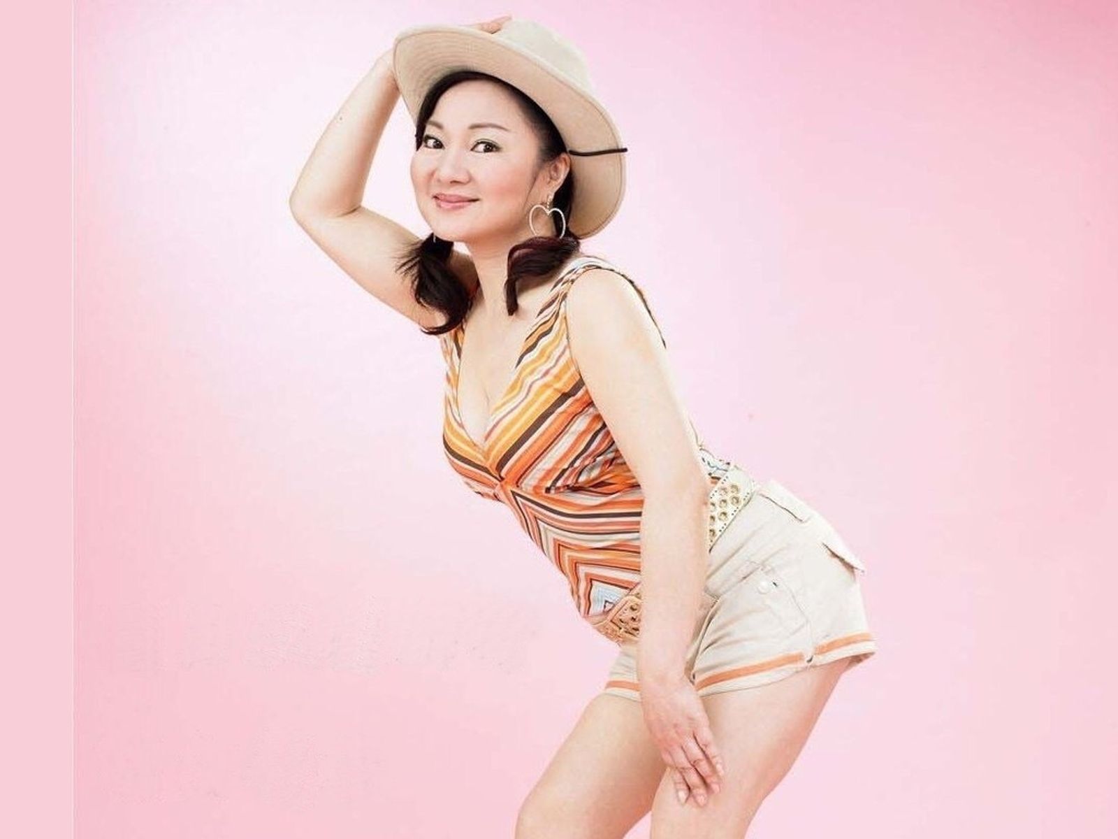 白冰冰出道15年才爆紅！曾為演出「摔滿身傷」　半夜北宜攔車沒人敢載