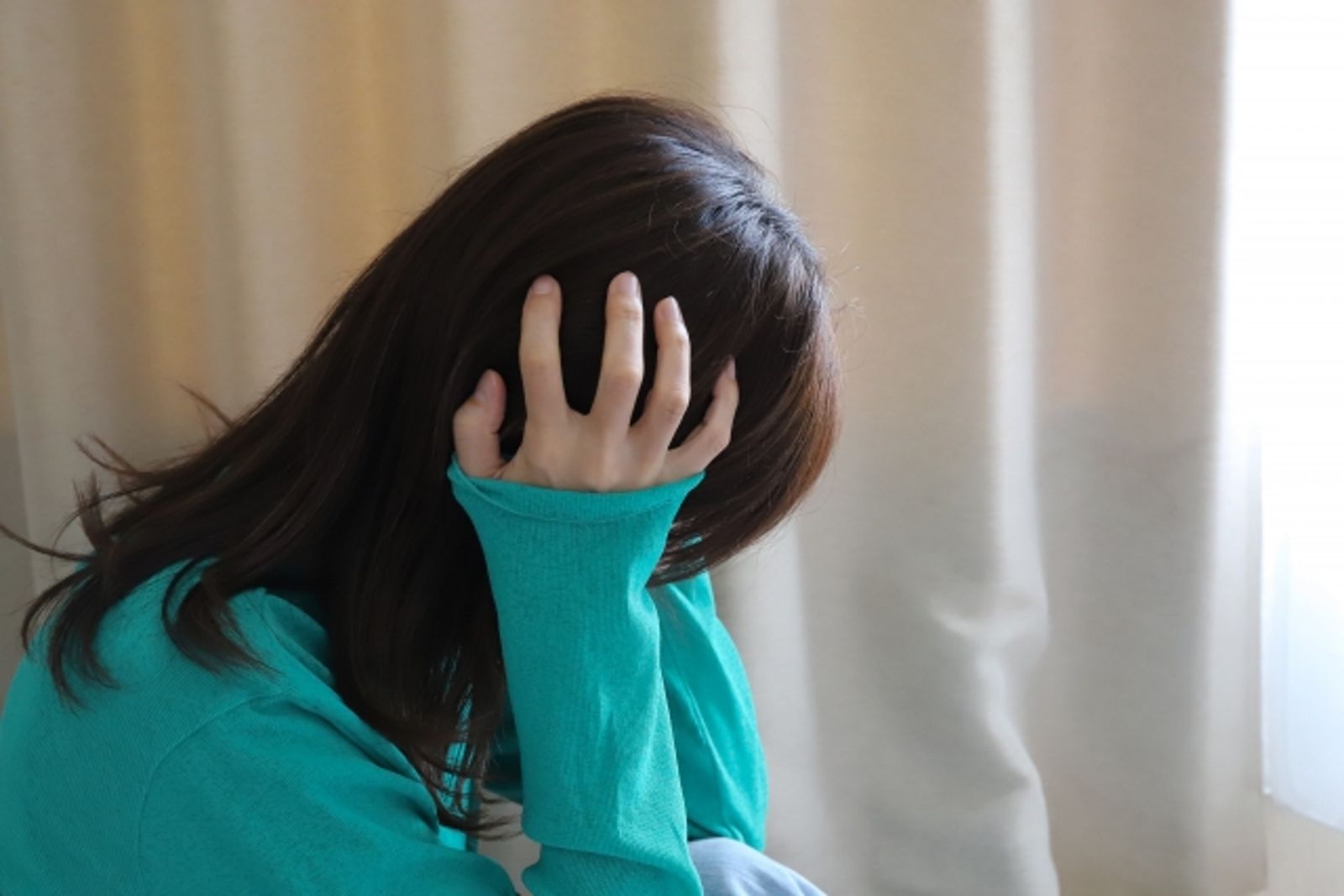 女歌手偷吃!控元配亂入直播嗆「搶人老公」害焦慮症 因1畫面211萬求償失敗