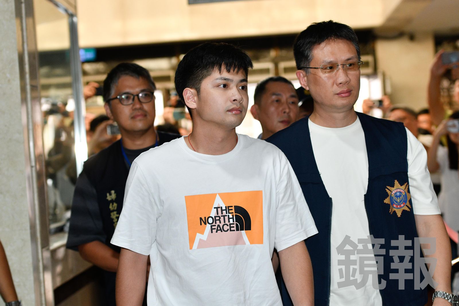 涉性侵案的龔益霆,先前到案說明並未被上銬。李智為攝