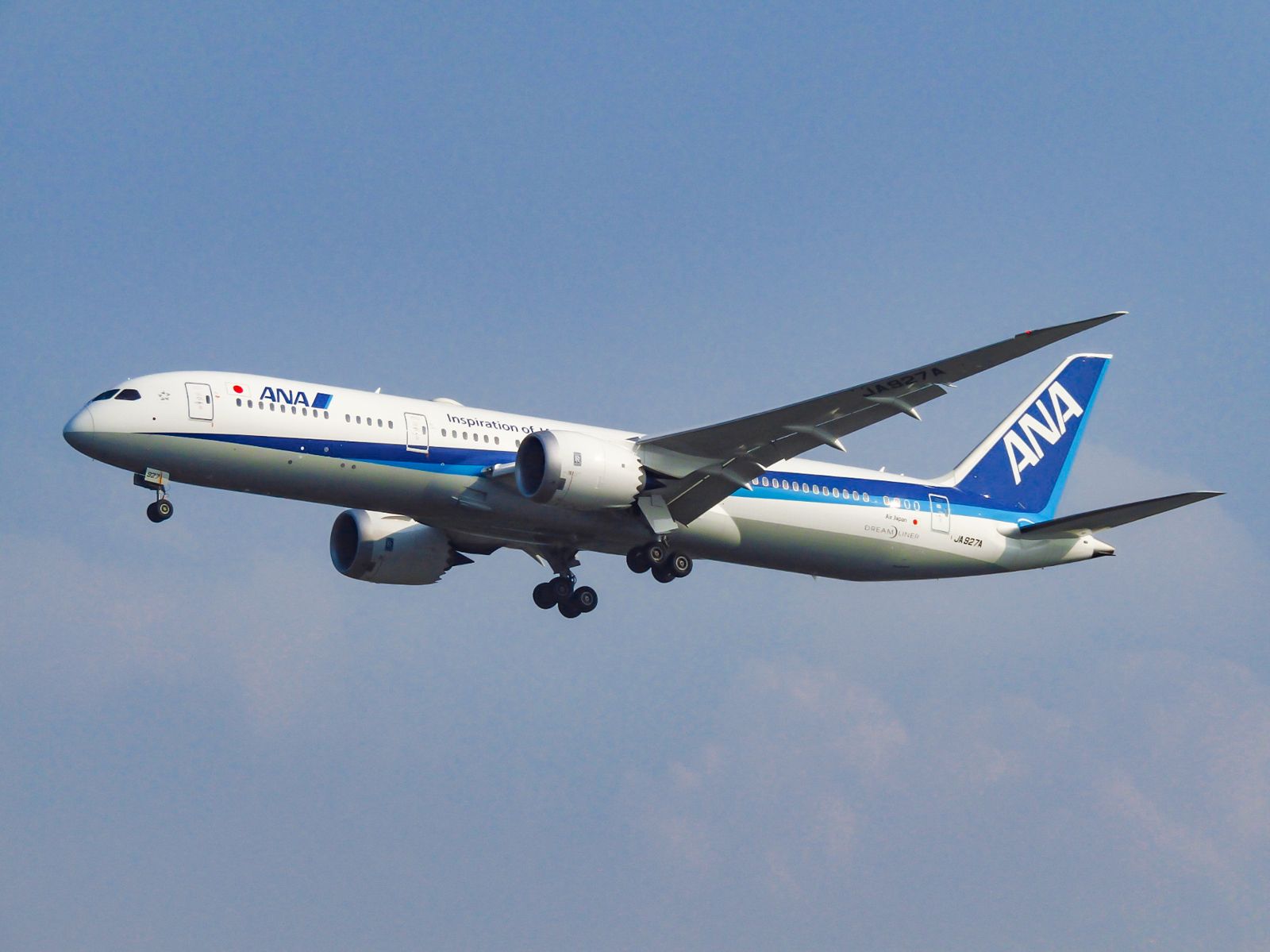 全日空機長「深夜狂摸空姐臀部」！爆被起訴仍在職　航空公司證實復飛
